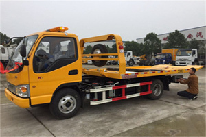 杨浦哪里有拖车服务